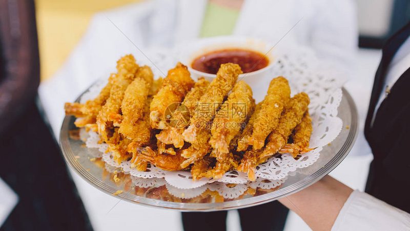 食品OEM加工：揭秘定制化食品生产的秘密**