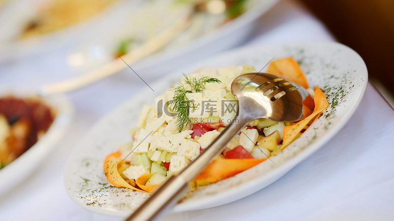 糖果店装修与普通零食店区别：打造独特消费体验的秘诀